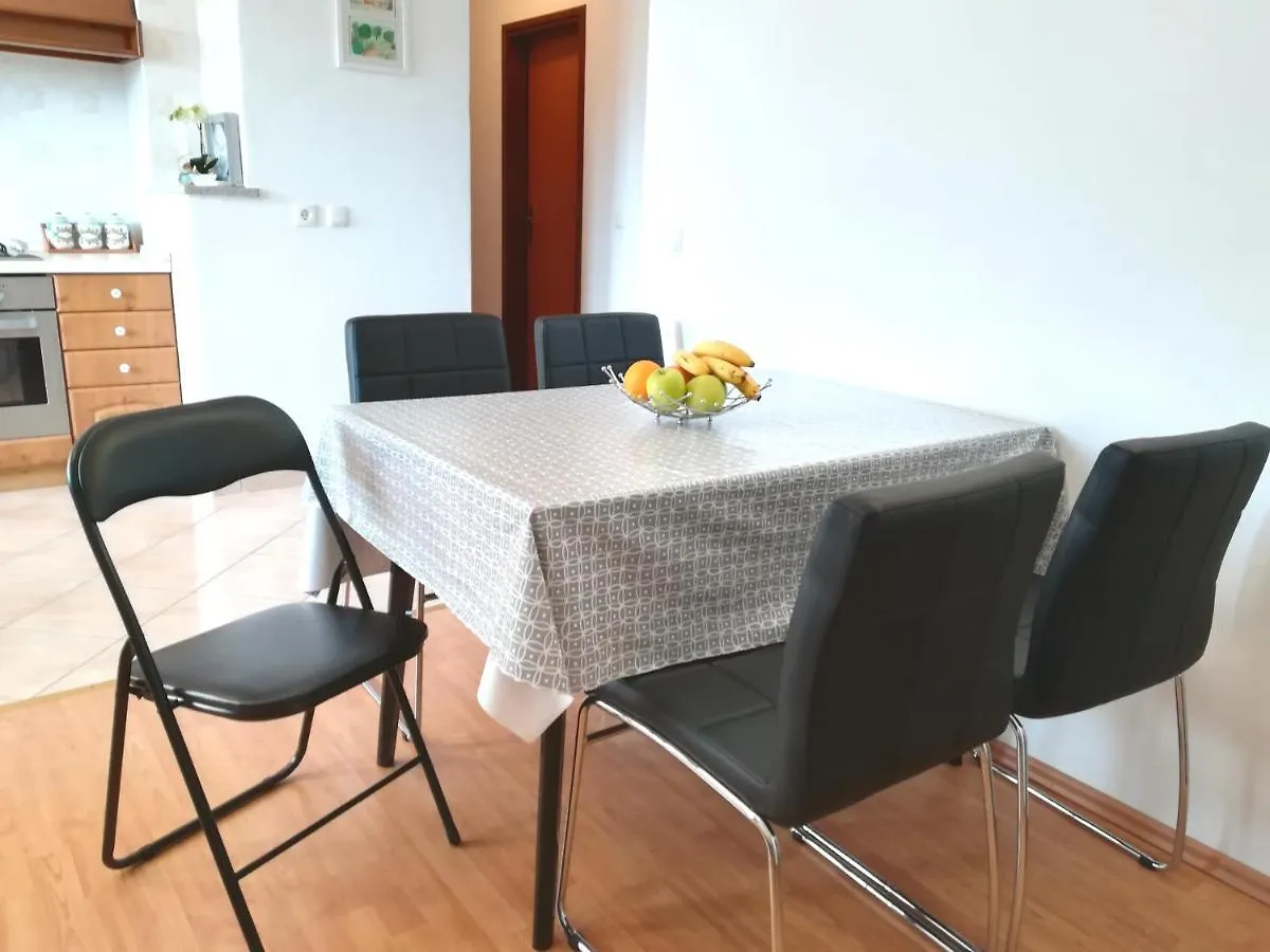 Apartment Toncic Benazici